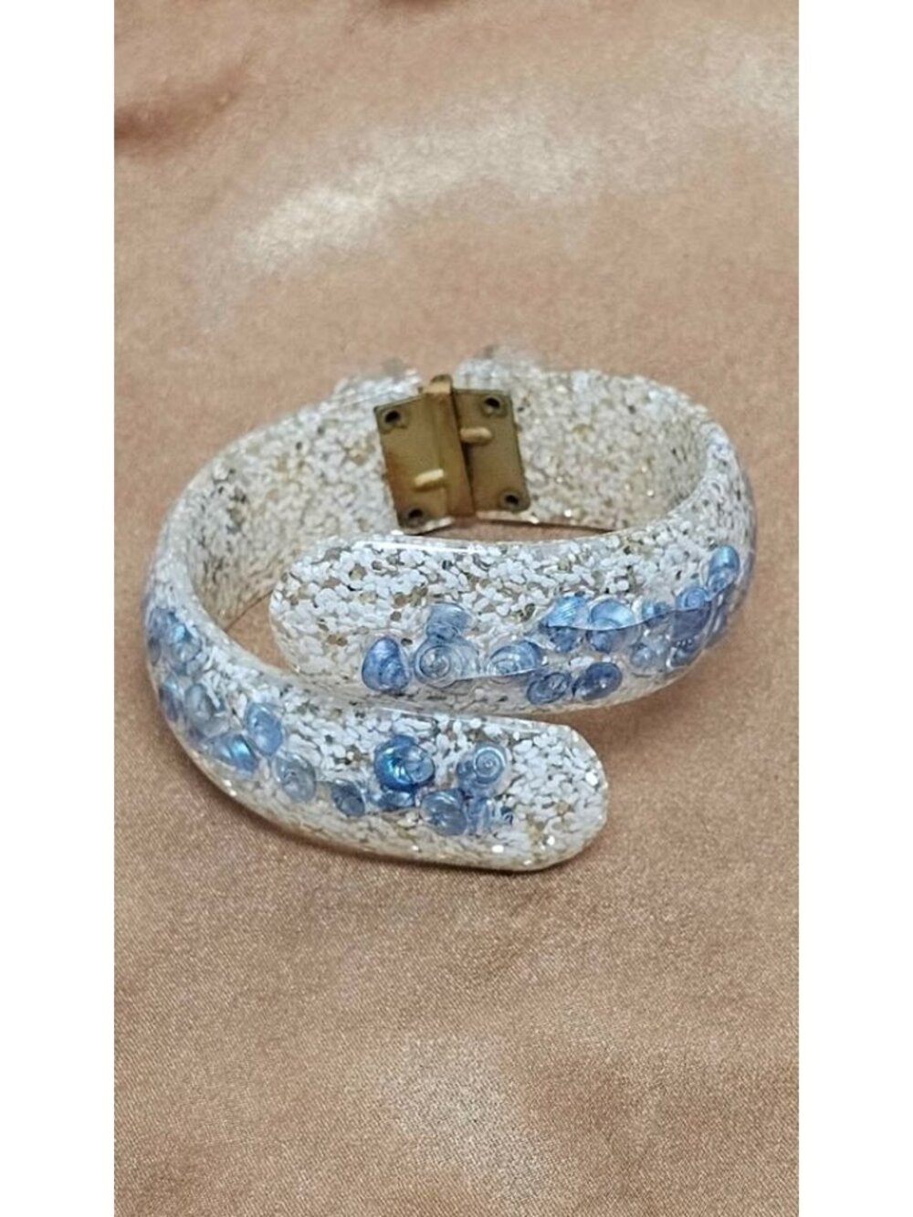 MCM 1950s Lucite Confetti Seashell Clamper Bracelet Iridescent Blue Shells